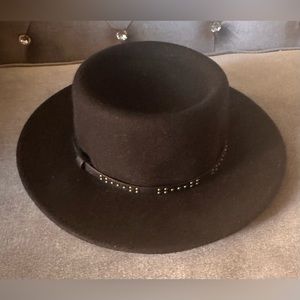 Black Fedora hat with antique gold trim, w/ matching belt
